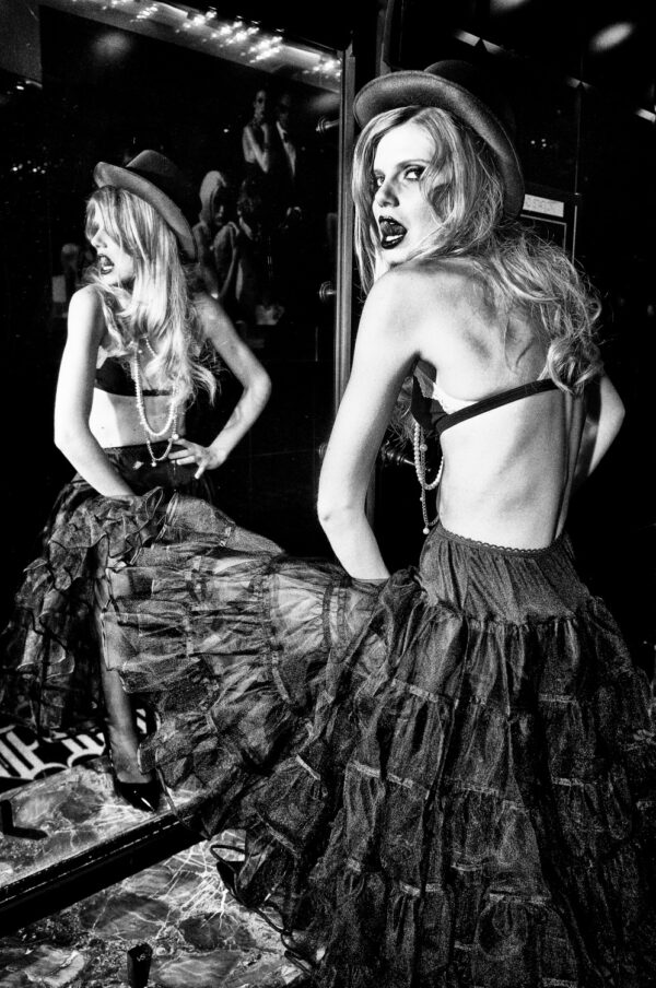 Stare and sideline, New York, 2012
