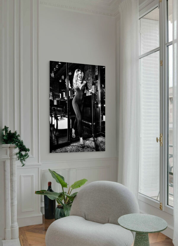 Walking through the door, New York, 2012 - Image 2